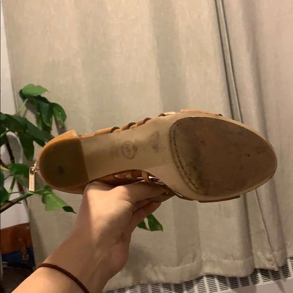 Michael Kors Heals - Picture 2 of 5